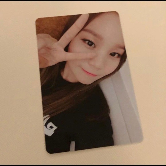 GRIEND PHOTOCARD BUNDLE FOR DIEU - Picture 2 of 2